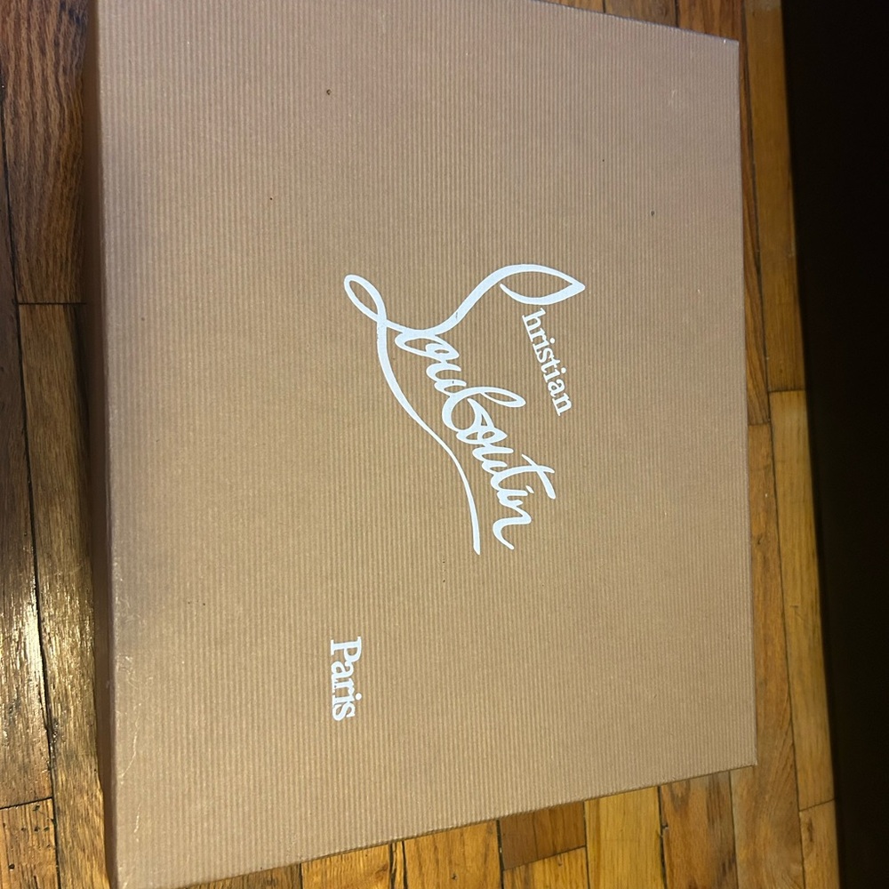 Louis Vuitton Poppy Metal Sneakers - Picture 7 of 9